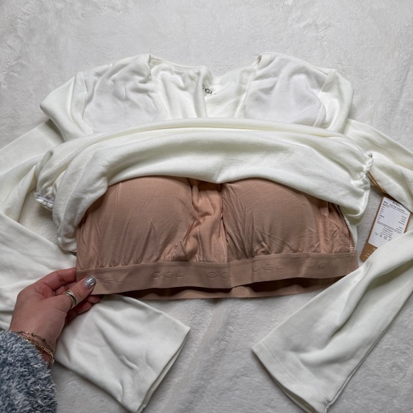 OGL ProWarm V-Neck Ruched Sides Brami Top XL White NWT Built-In Bra - Picture 4 of 6